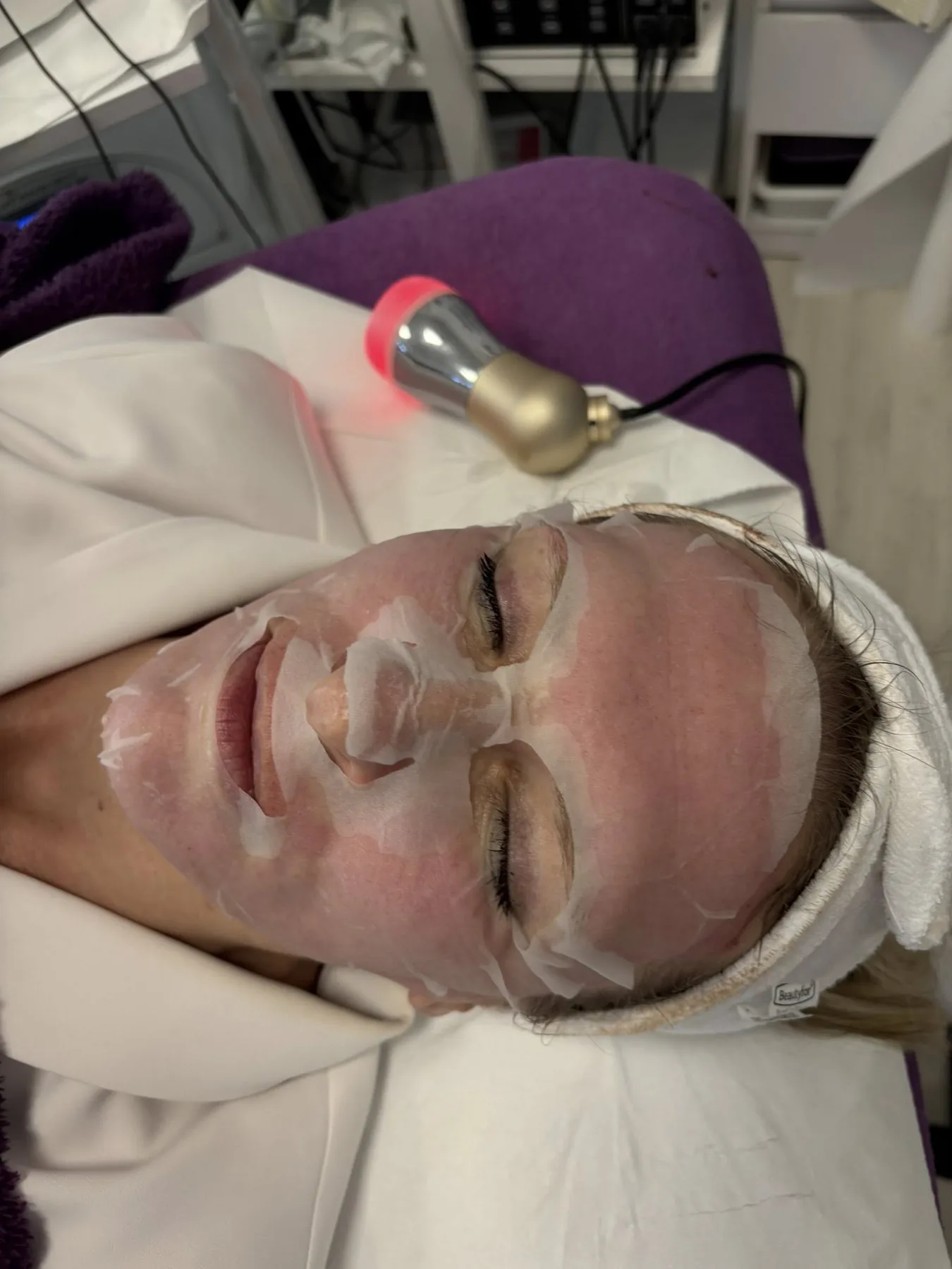 Maska i nastavak njege kože tijekom Dermapen tretmana